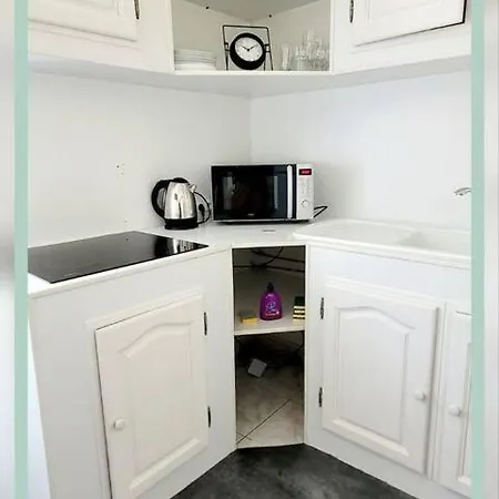 Spacieux T3 Au Pied Des Thermes Appartement